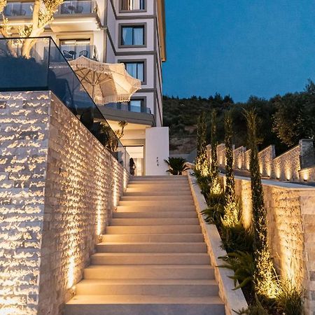 Mazarine Hotel, Vlore, Albania Radhimë Exterior foto